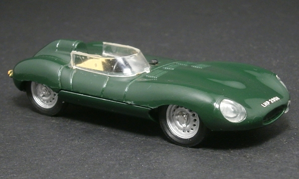 当店限定販売 模型車 モデルカー オートアートジャガーロードスターシリーズシリーズシルバー118 autoart jaguar etype  roadster series i 38 1silver