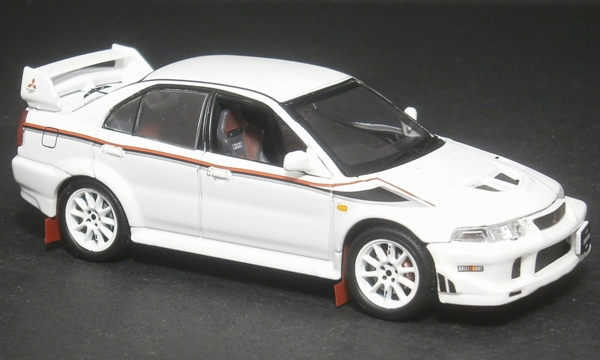 Mitsubishi Pajero Shogun rally coche modelo escala 1:43 Vitesse Skid SKM99040 K8 